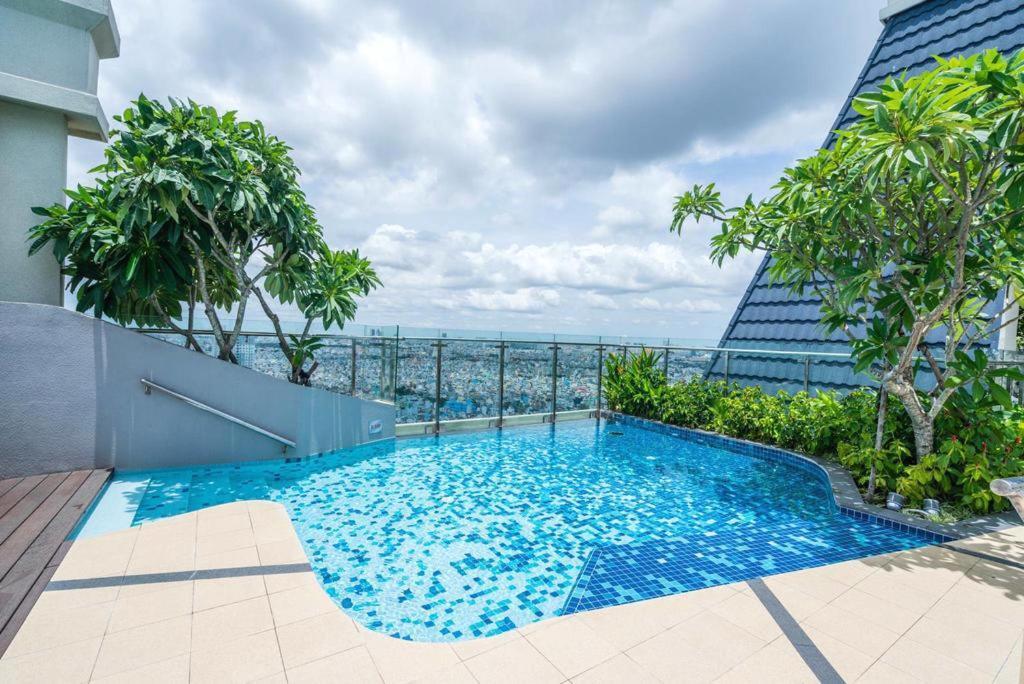 Linda Apartment-Icon56-District4-3Mins To Center Dtrc1- Infinity Pool- Awesome Rooftop Ho Chi Minh-stad Buitenkant foto
